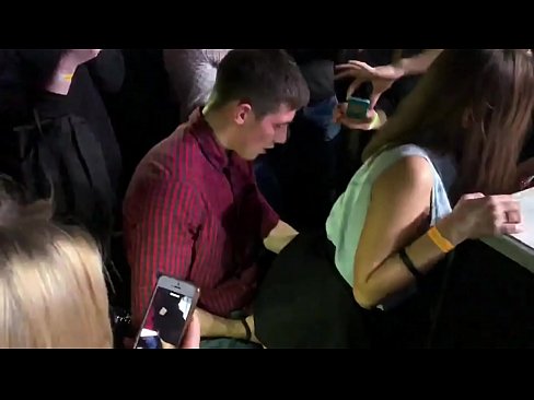 ❤️ Sex real într-un club de noapte rusesc. O rusoaică de 18 ani în anus și vagin futută într-un club de noapte at us ro.pornjimbo.ru ❌️